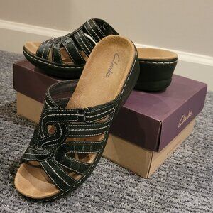 Clarks Womens leather sandals size 7 lexi rye